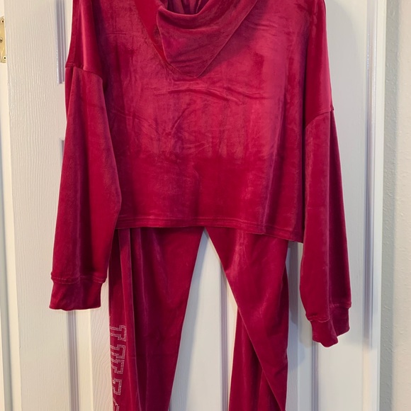New Juicy Couture Pajama Set. Size Large. - Picture 2 of 6